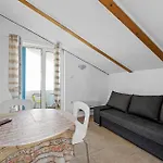 1 Bedroom Pet Friendly In Brodarica (Sibenik-Knin)