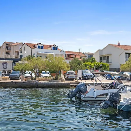 1 Bedroom Pet Friendly In Brodarica (Sibenik-Knin)