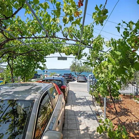 1 Bedroom Cozy In Apartament