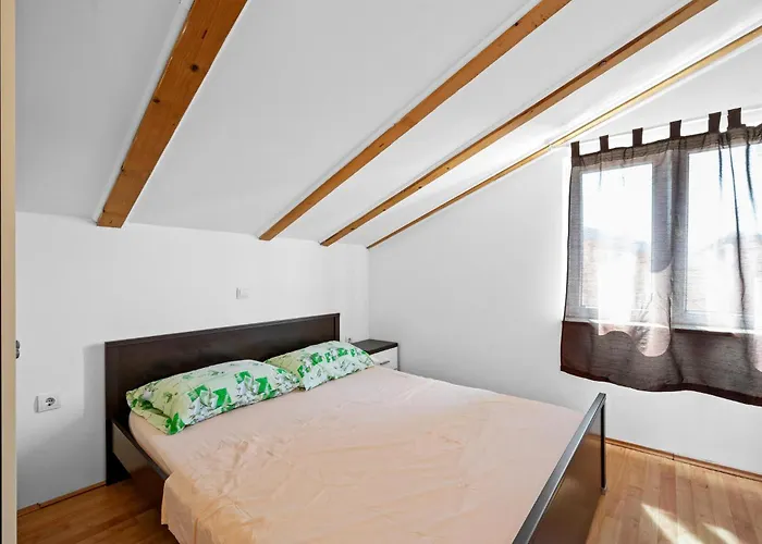 1 Bedroom Cozy In Apartman Brodarica